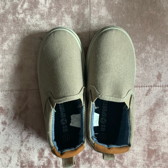 US Sports Other - 👗Children’s Natural/Tan Boat Shoes size 11